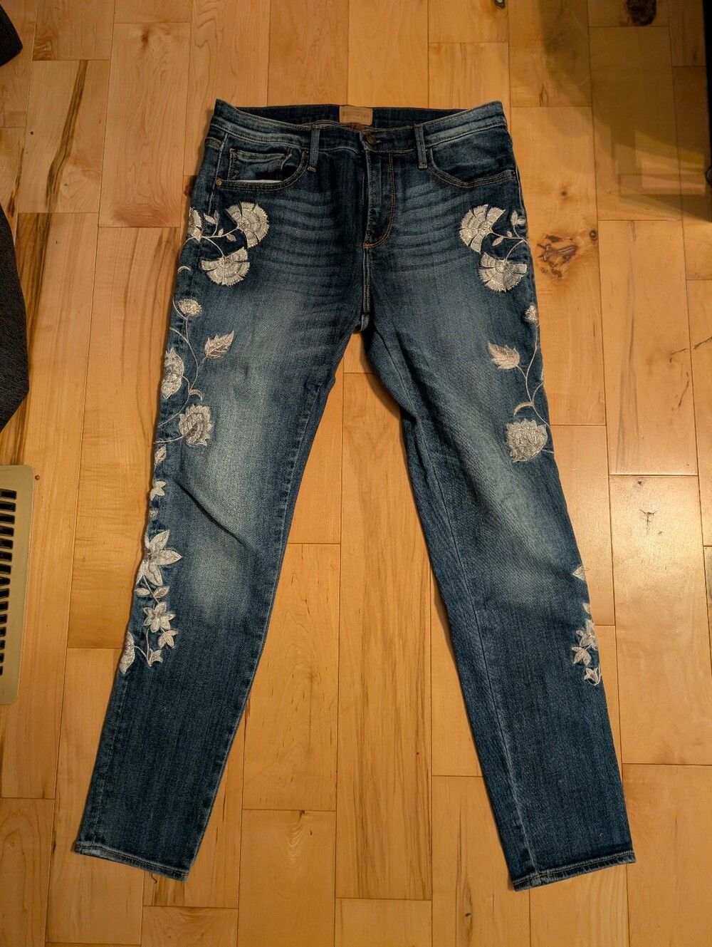 Driftwood Jackie Embroidered Jeans